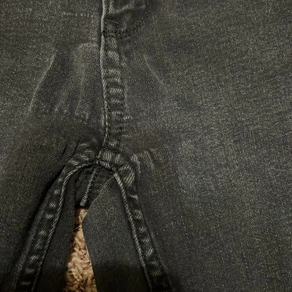 2/$22 Calvin Klein black size 4 straight leg/skinny jeans. Gently used. - Picture 7 of 8
